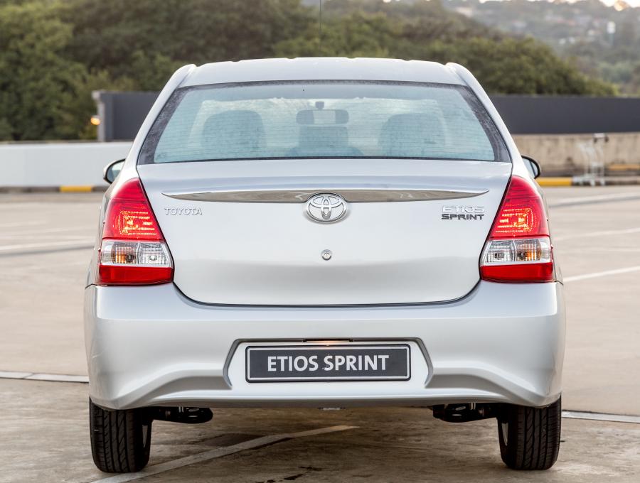  Toyota Etios Sedan Sprint 2017 года  (ZA) (фото 5 из 40)